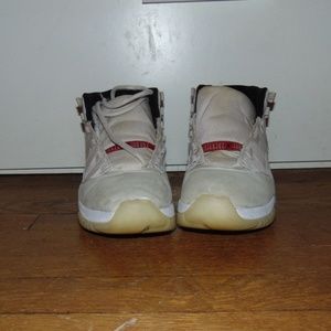 Jordan 11 Retro Platinum Tint